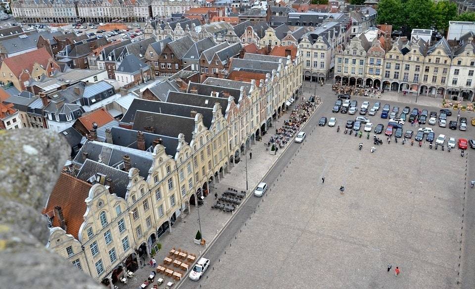 Découvrir les avantages de vivre à Arras pour une famille